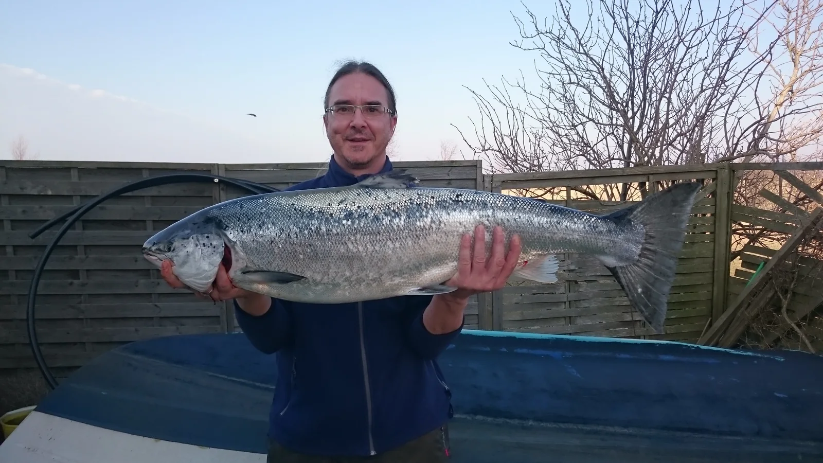 Fang beim Lachs- und Meerforellenangeln